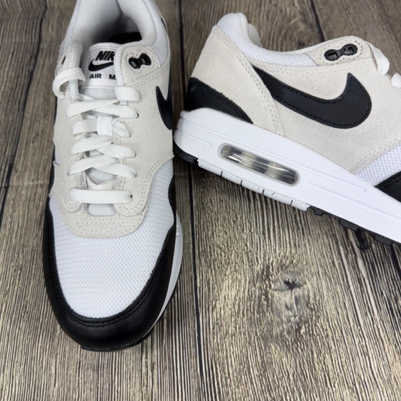 Nike Air Max 1 Essential Summit White/Black Mens sizes FZ5808-101 - Picture 6 of 8